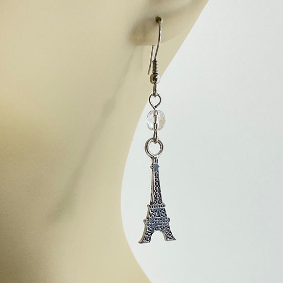 New Freebie!!$15+ Item Order. Eiffel Tower Earrings, with Vintage Crystals.